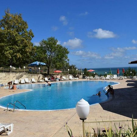 Ahilea Hotel - Free Pool Access Baltjik Exteriör bild